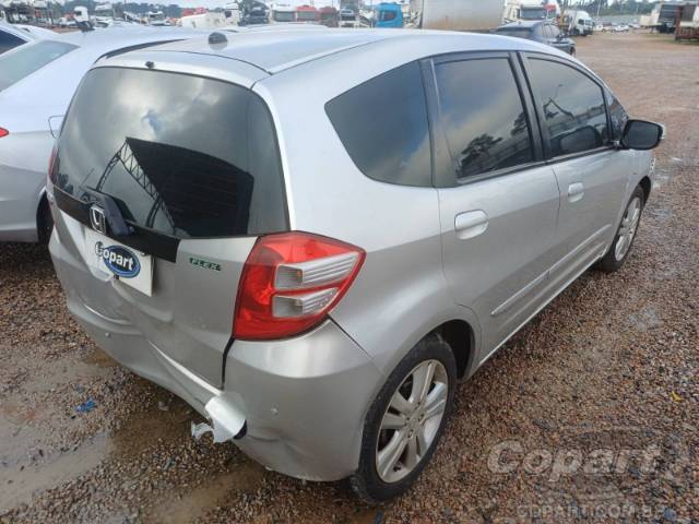 2010 HONDA FIT 