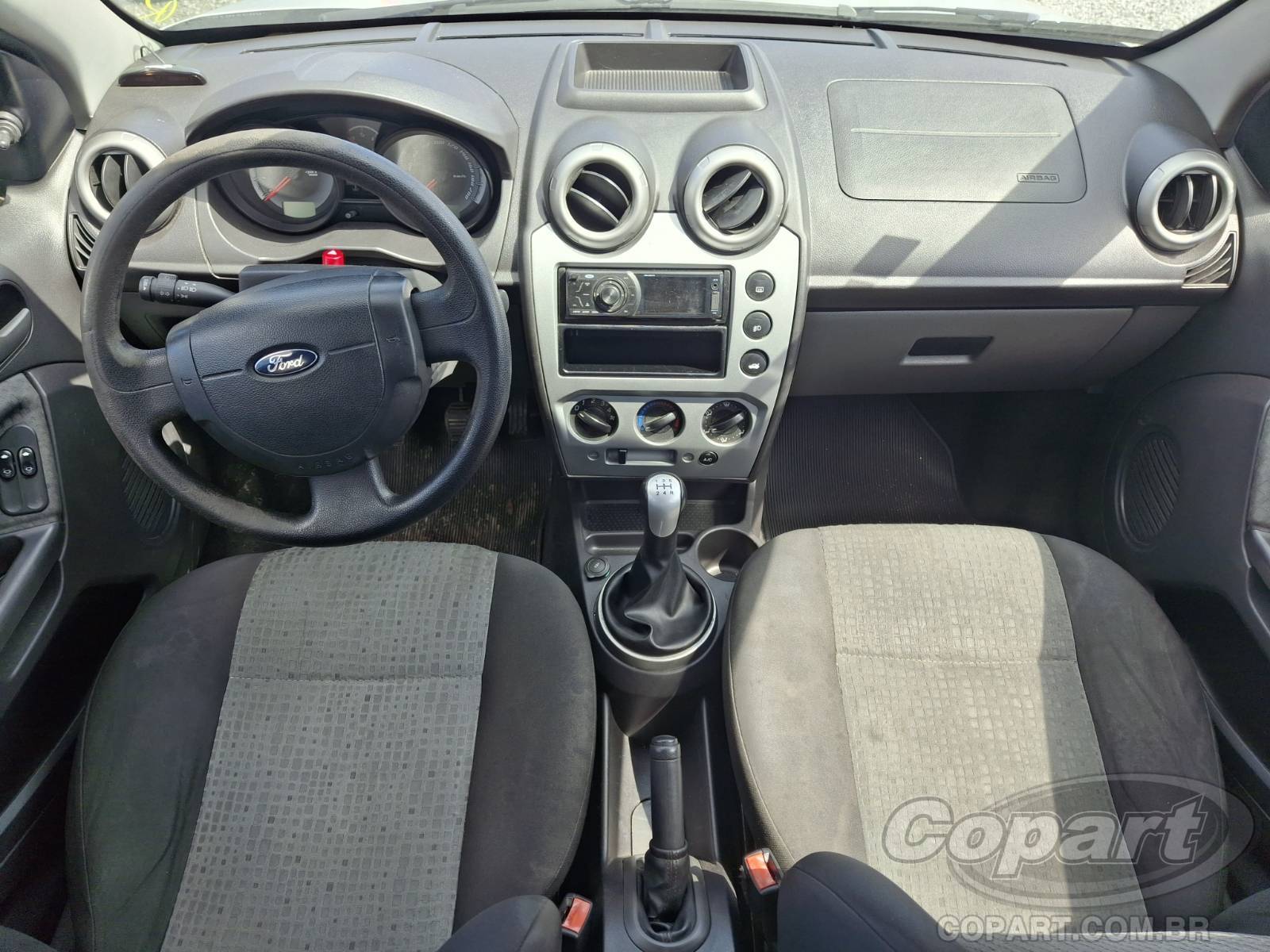 2013 FORD FIESTA SEDAN — foto 9 de 12
