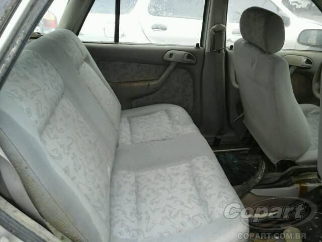 2001 VOLKSWAGEN GOL 