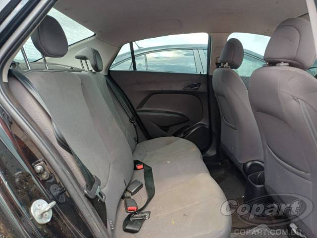 2015 HYUNDAI HB20S 
