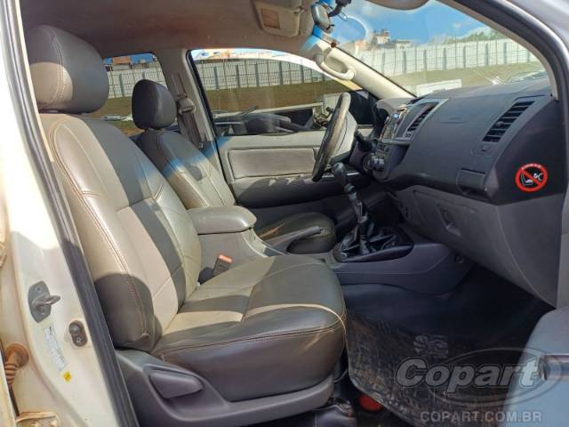 2014 TOYOTA HILUX CD 
