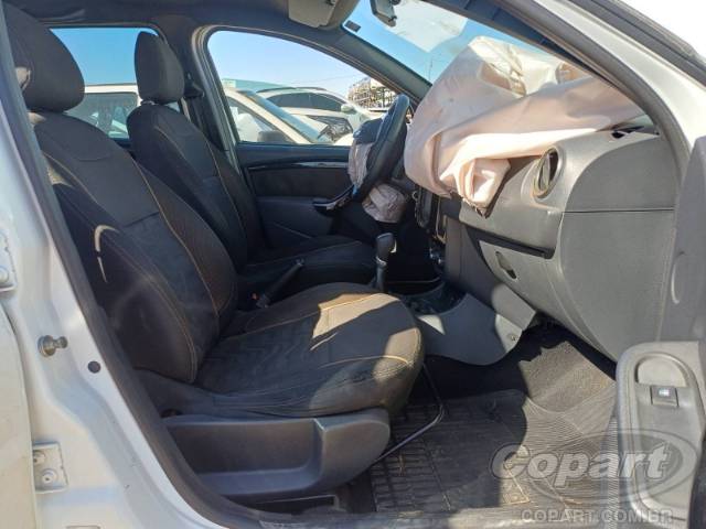 2019 RENAULT DUSTER 