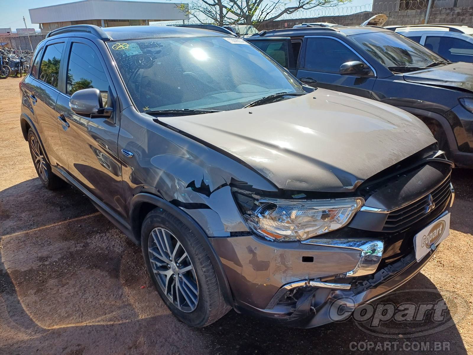 Veículo Mitsubishi ASX 2018 MITSUBISHI ASX AWD CVT com teto e xenon 2.0 16V MIVEC 2018 em leilão