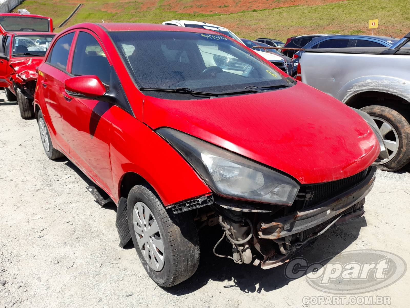 Hyundai HB20 Comfort 1.0 12V CVVT 2013 Colisão Média Monta