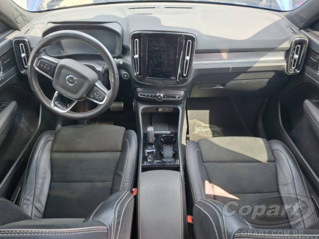 2021 VOLVO XC40 