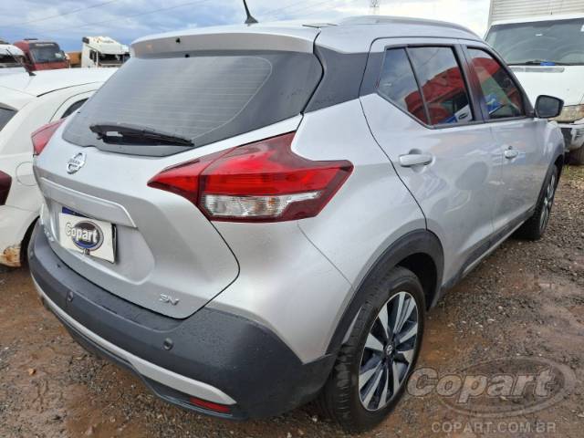 2021 NISSAN KICKS 