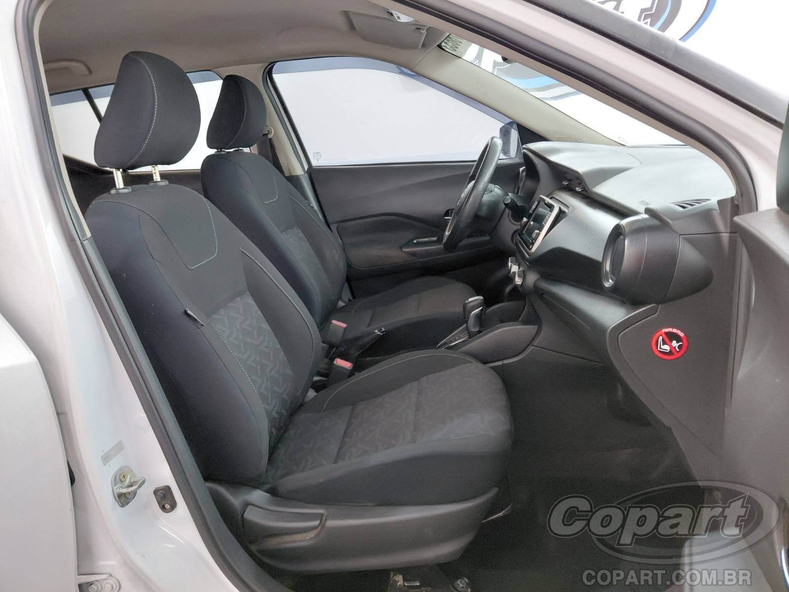 Foto 5: 2024 NISSAN KICKS