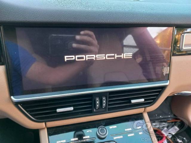 2023 PORSCHE CAYENNE COUPE 