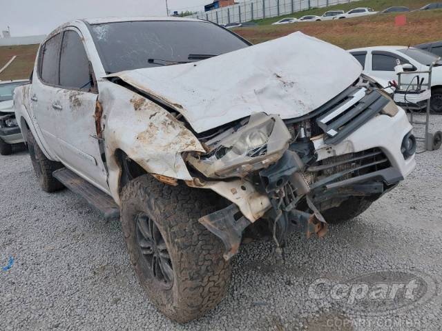 2015 MITSUBISHI L200 TRITON 