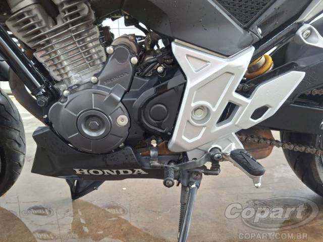 2026 HONDA CB 300F 