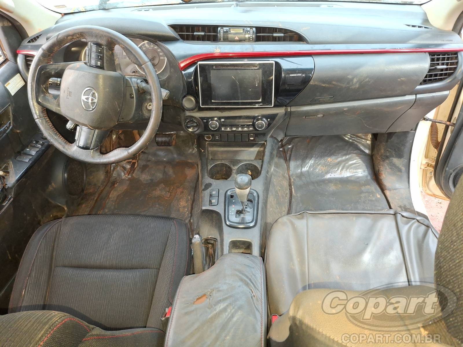 Foto 9 de 10: 2018 TOYOTA HILUX CD