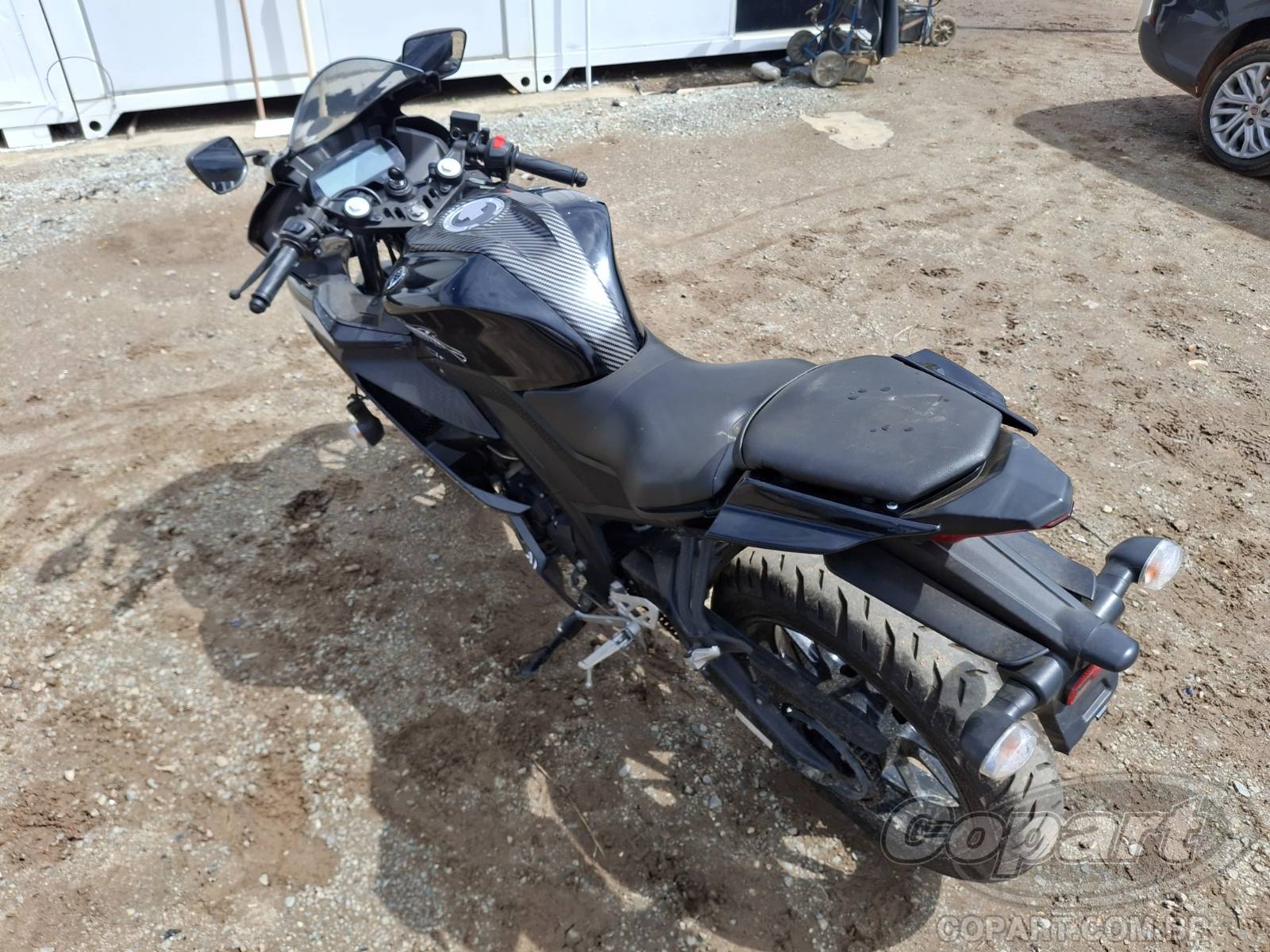 2025 YAMAHA YZF R15 — foto 3 de 10