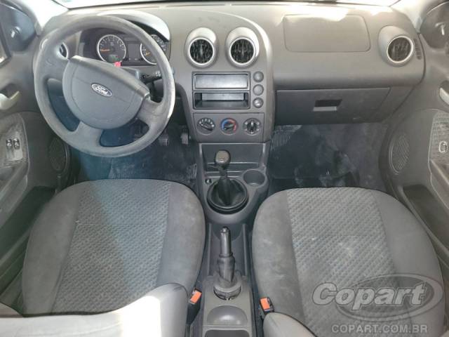 2005 FORD FIESTA 