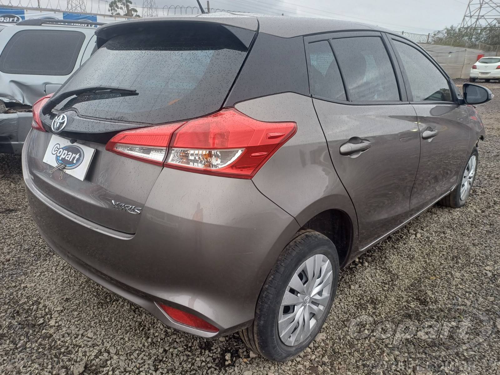 2020 TOYOTA YARIS — foto 4 de 11