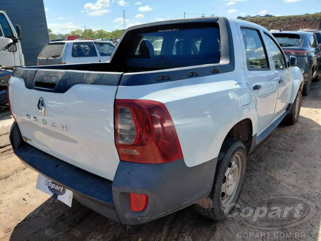 2018 RENAULT DUSTER OROCH 