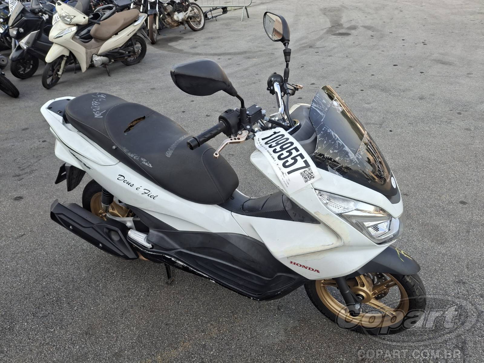 Veículo HONDA PCX Honda PCX 150 DLX 2016 2016 em leilão