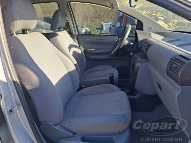 2009 VOLKSWAGEN SPACEFOX 