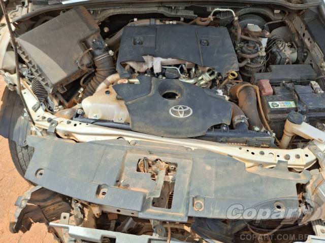 2024 TOYOTA HILUX CD 