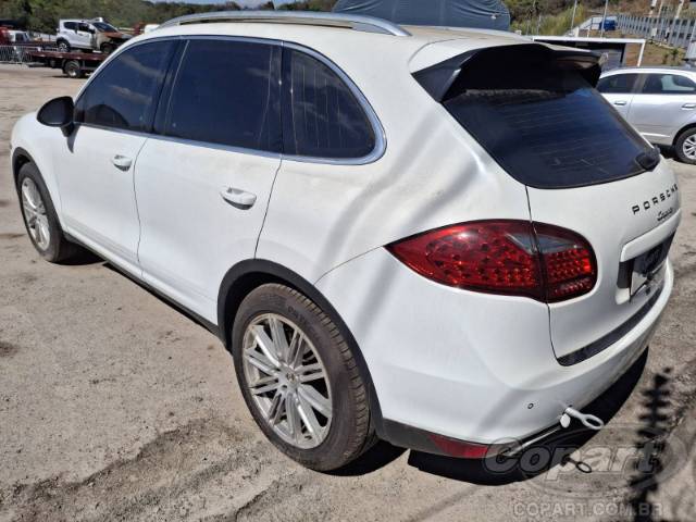 2014 PORSCHE CAYENNE 