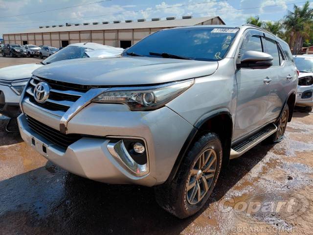 2018 TOYOTA HILUX SW4 