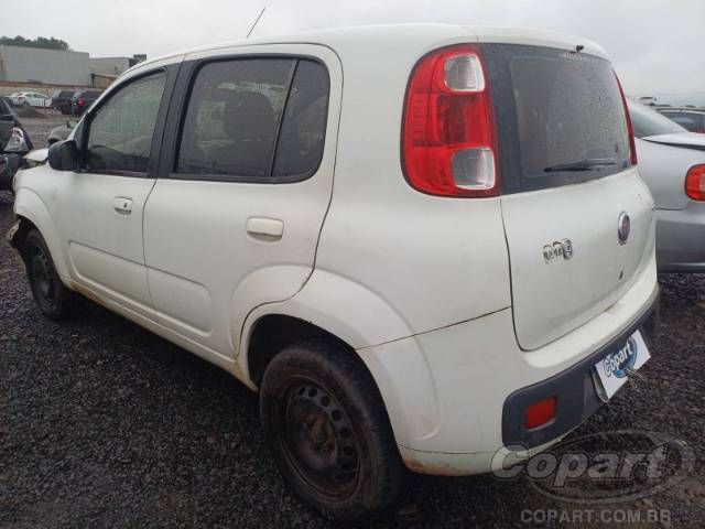 2015 FIAT UNO 