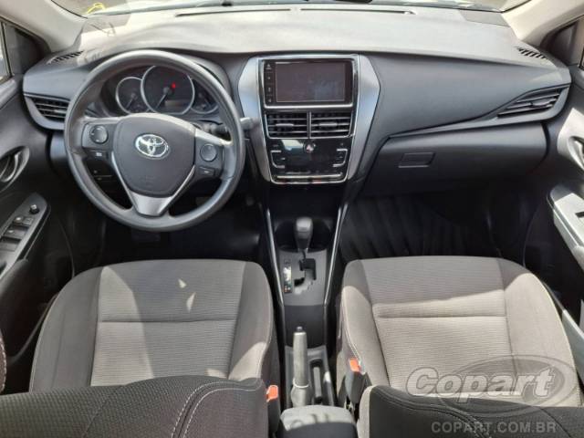 2024 TOYOTA YARIS SEDA 