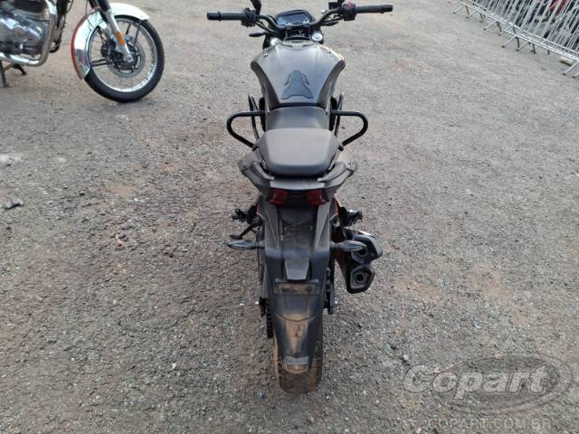 2025 BAJAJ DOMINAR 