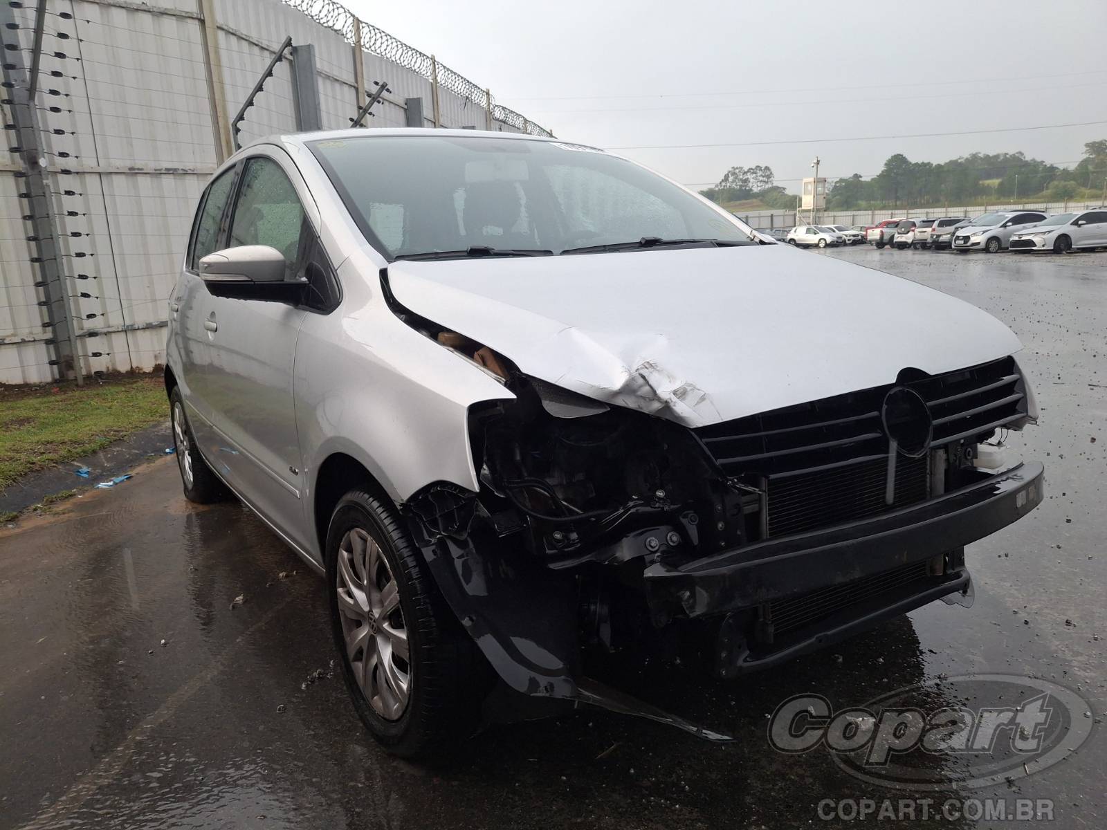 Veículo VW - VolksWagen Fox VOLKSWAGEN FOX 1.0 TOTAL FLEX 2013 2013 em leilão