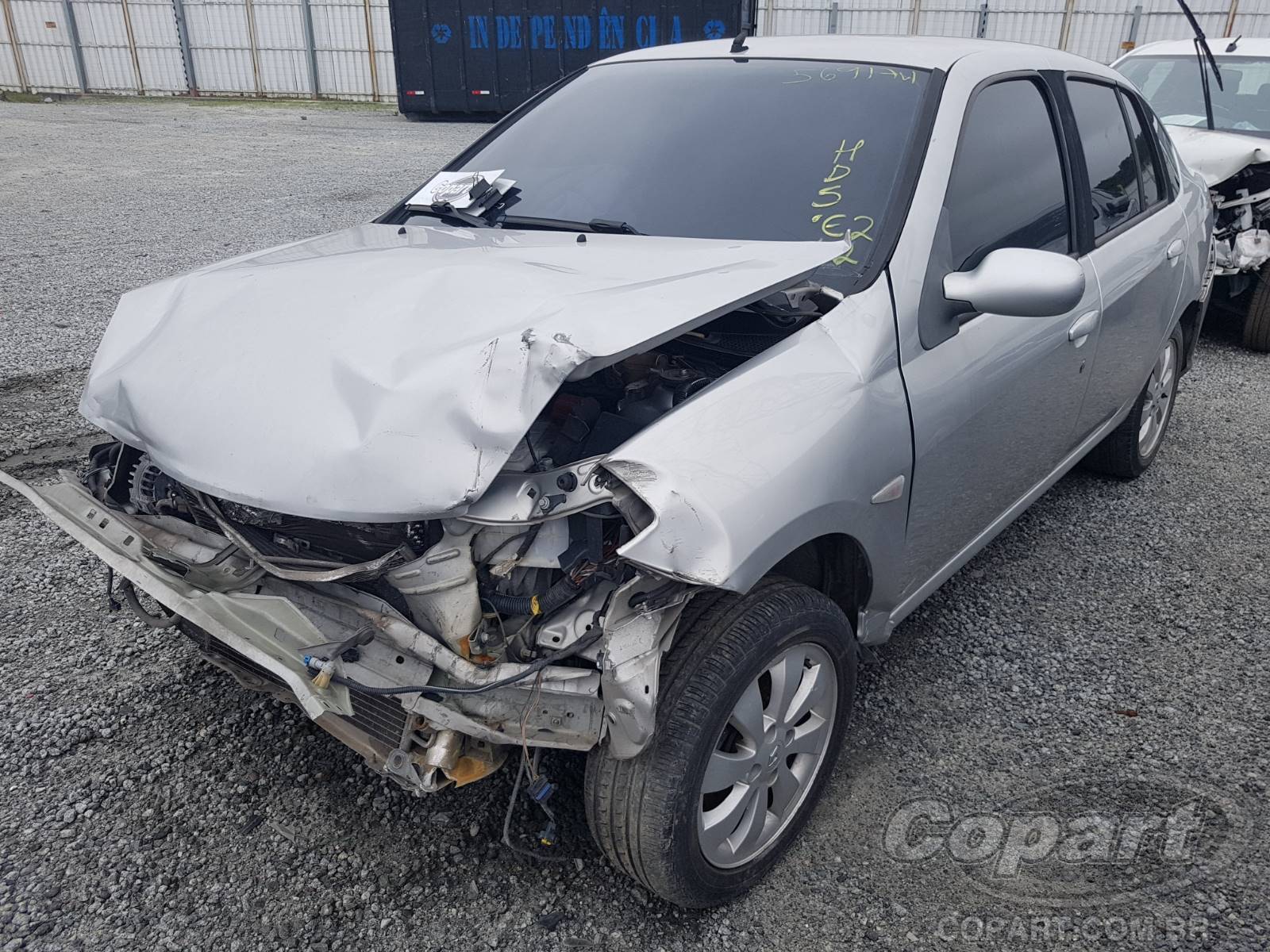 Foto 2: 2011 RENAULT SYMBOL