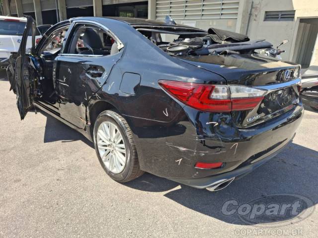 2018 LEXUS ES 