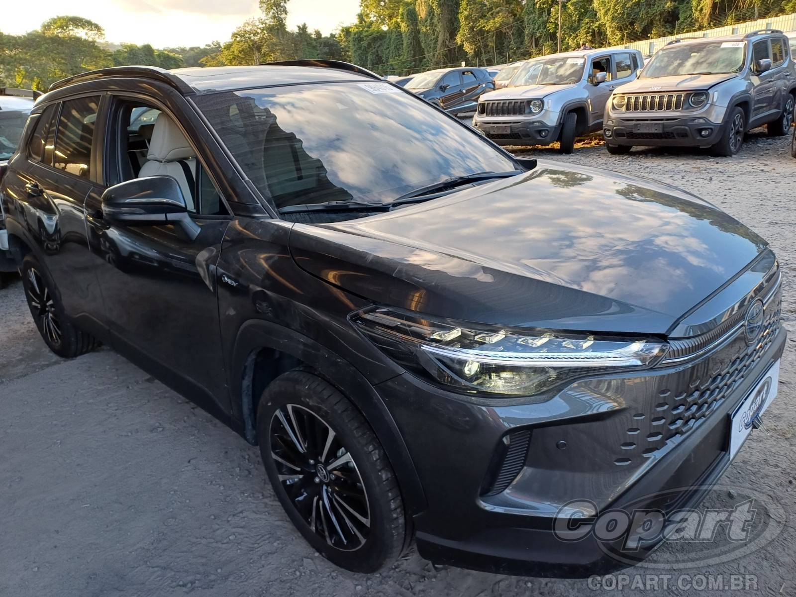 Toyota Corolla Cross Hybrid 2025 Enchente