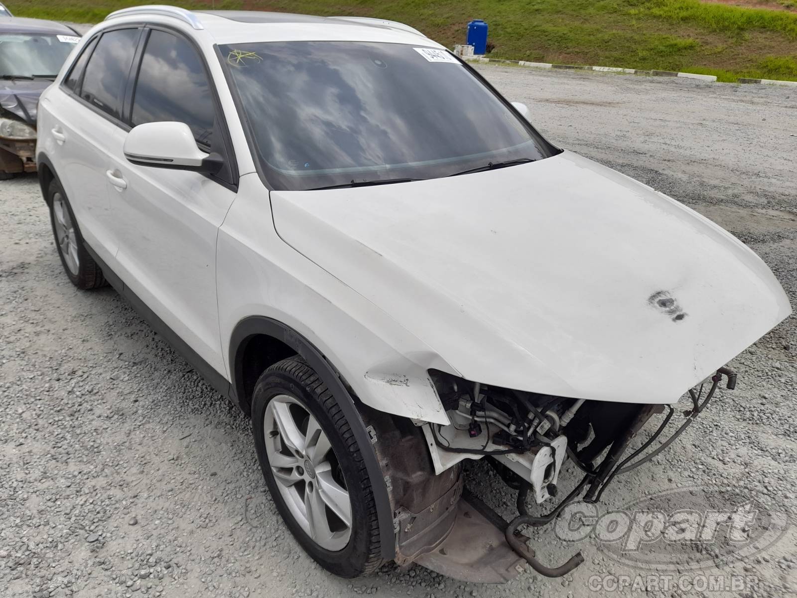 Veículo Audi Q3 Audi Q3 Ambiente 1.4 16V TFSI Turbo 2016 Pequena Monta 2016 em leilão