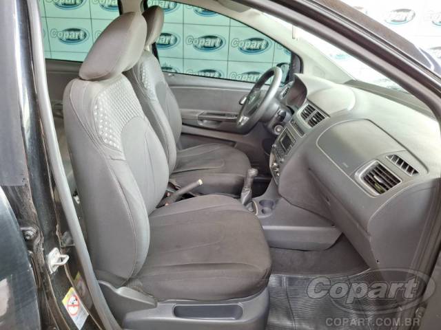 2014 VOLKSWAGEN FOX 