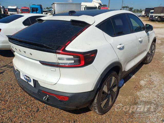 2024 VOLVO C40 