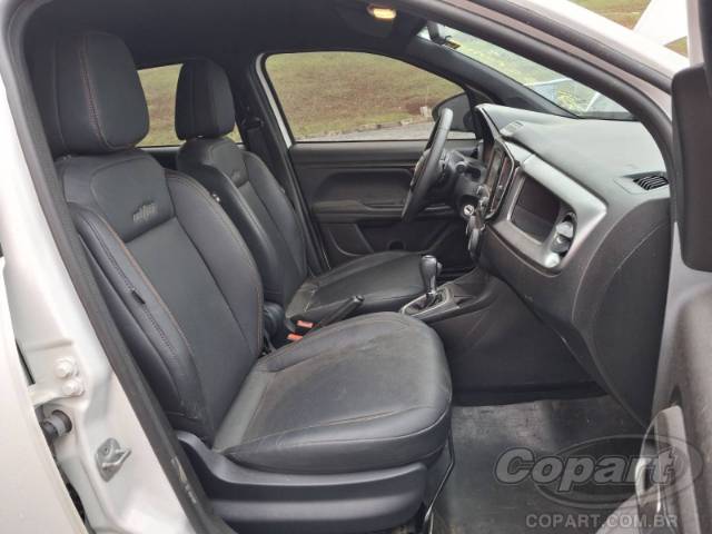 2025 FIAT STRADA CD 