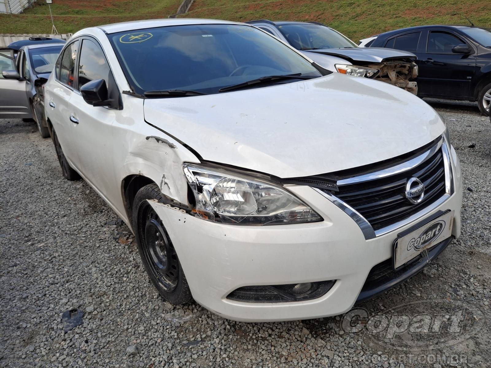 Veículo Nissan Sentra Nissan Sentra SL CVT 2.0 16V FlexStart 2015 Pequena Monta 2015 em leilão