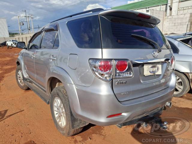 2015 TOYOTA HILUX SW4 