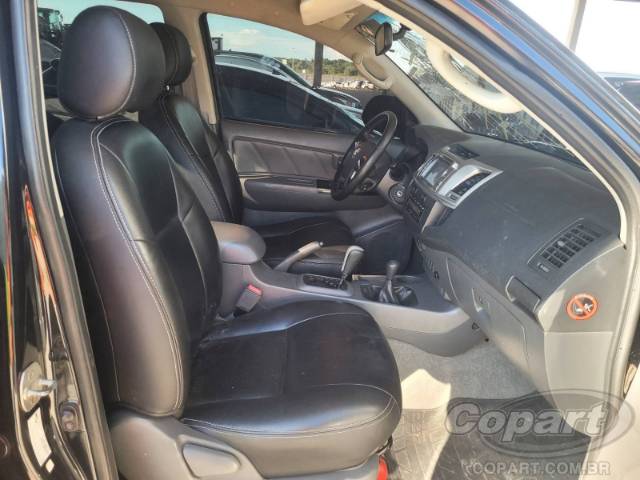 2013 TOYOTA HILUX CD 