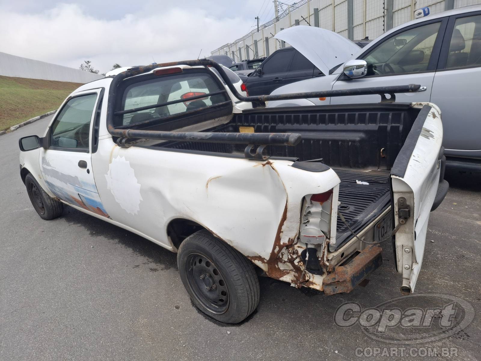 Foto 3: 2010 FORD COURIER