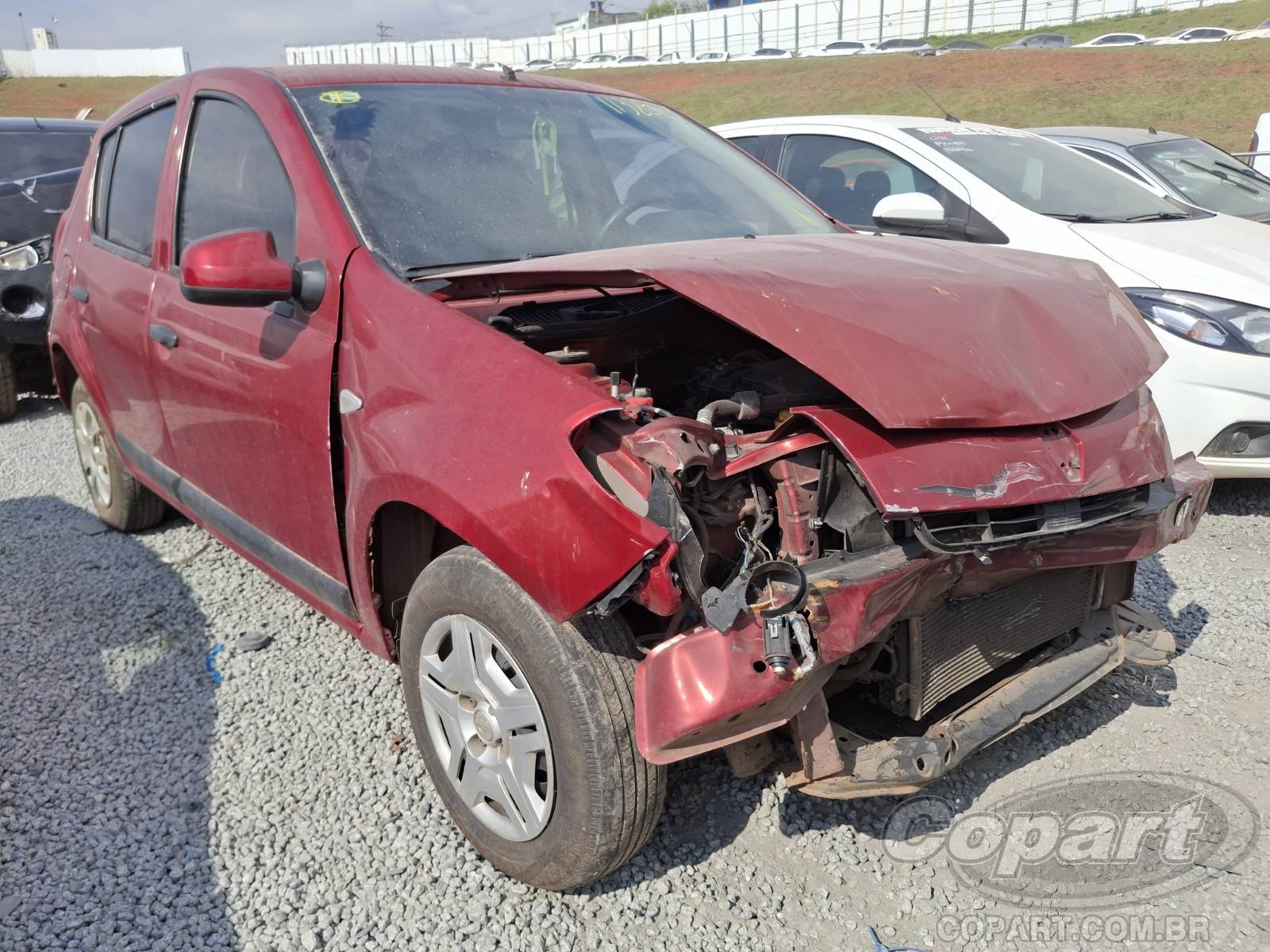 Renault Sandero 2012 em leilão