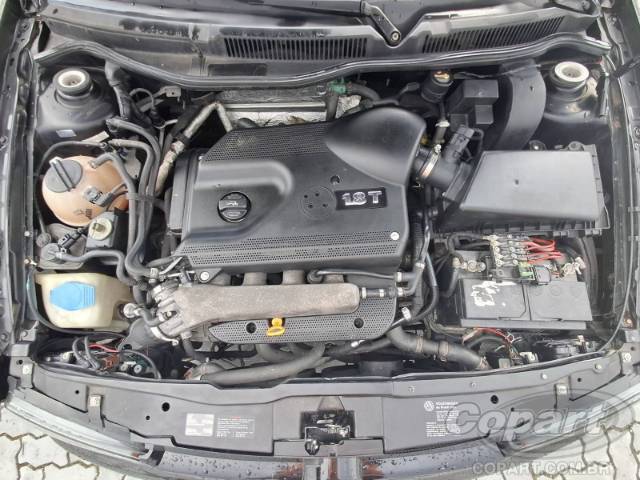2003 VOLKSWAGEN GOLF 