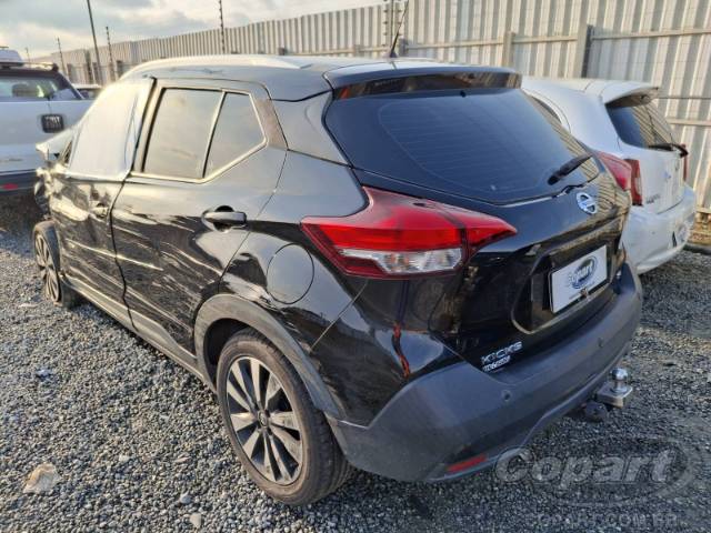 2017 NISSAN KICKS 