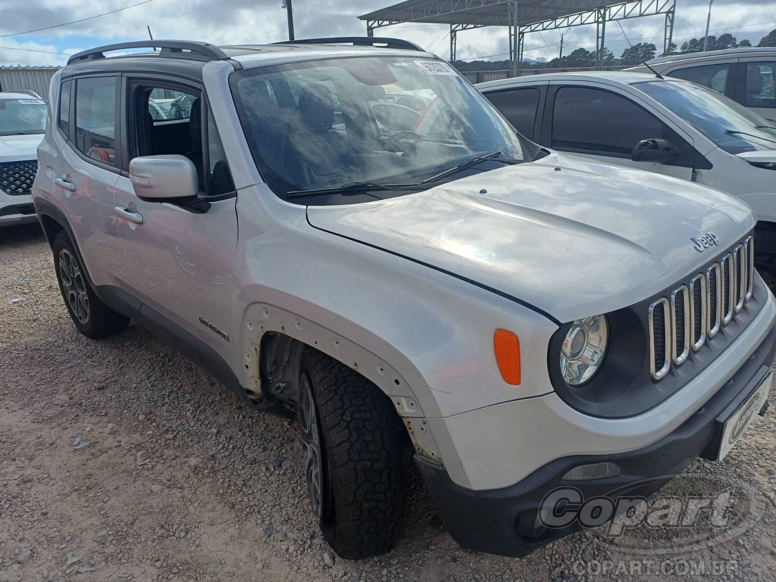 Veículo Jeep Renegade Jeep Renegade Longitude 2.0 MultiJet Turbo 2016 Colisão Frontal 2016 em leilão
