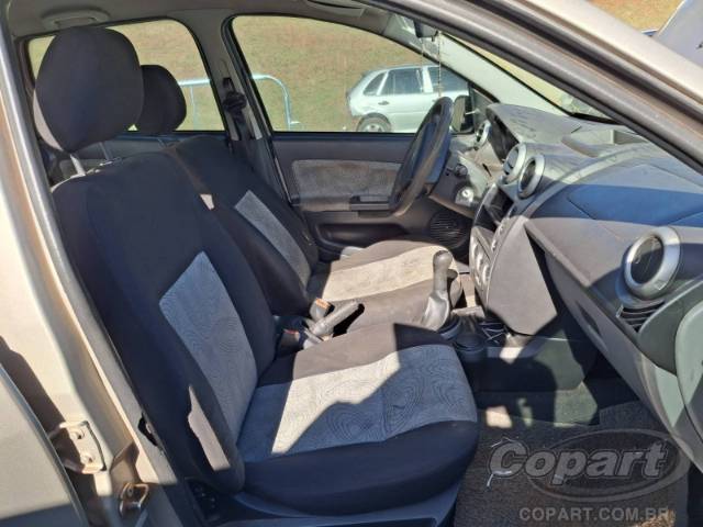 2008 FORD FIESTA SEDAN 