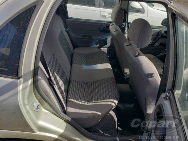 2010 CHEVROLET CLASSIC 