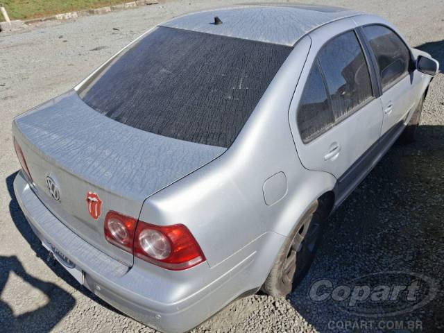 2011 VOLKSWAGEN BORA 