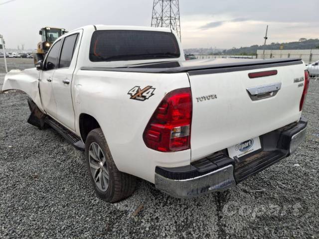 2017 TOYOTA HILUX CD 