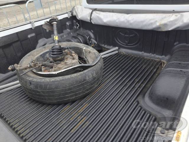 2024 TOYOTA HILUX CD 