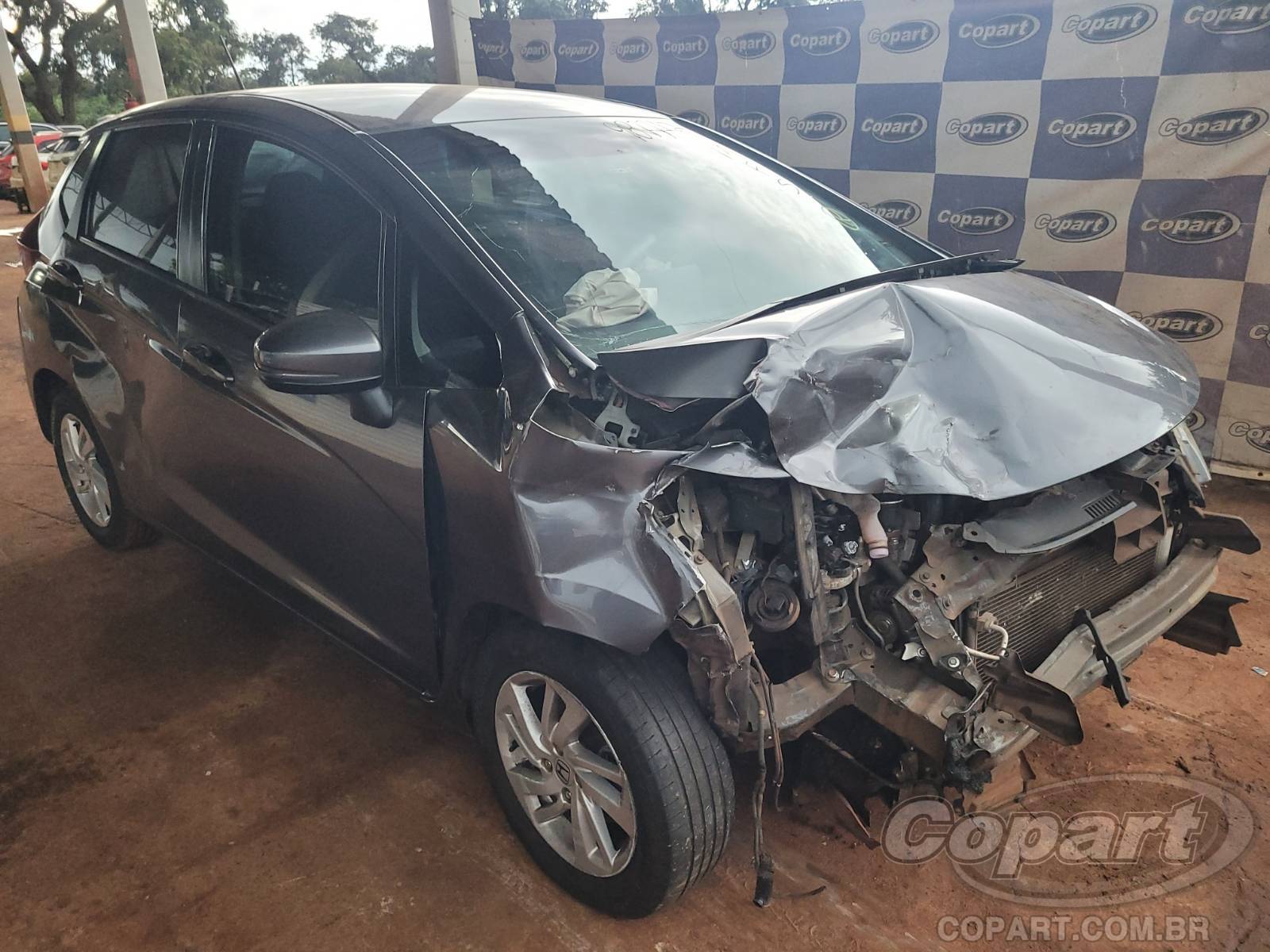 Veículo Honda Fit Honda Fit DX 1.5 16V i-VTEC 2017 Colisão Média Monta 2017 em leilão
