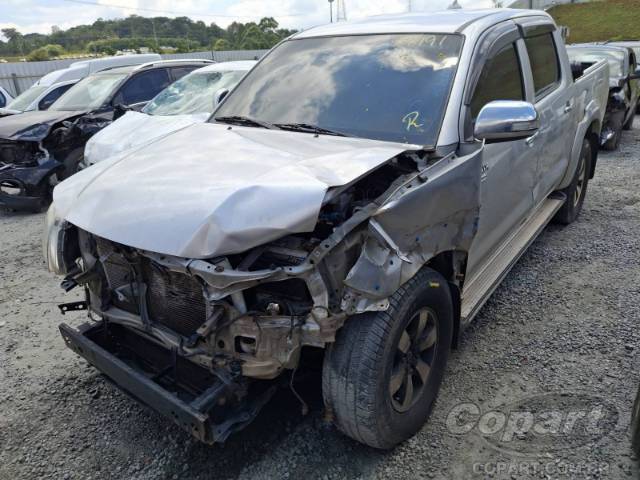 2013 TOYOTA HILUX CD 